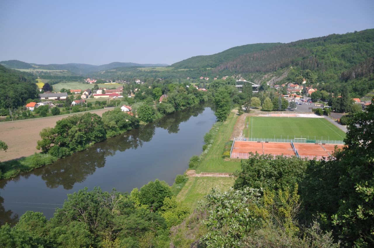 Penzion Карлштейн Экстерьер фото