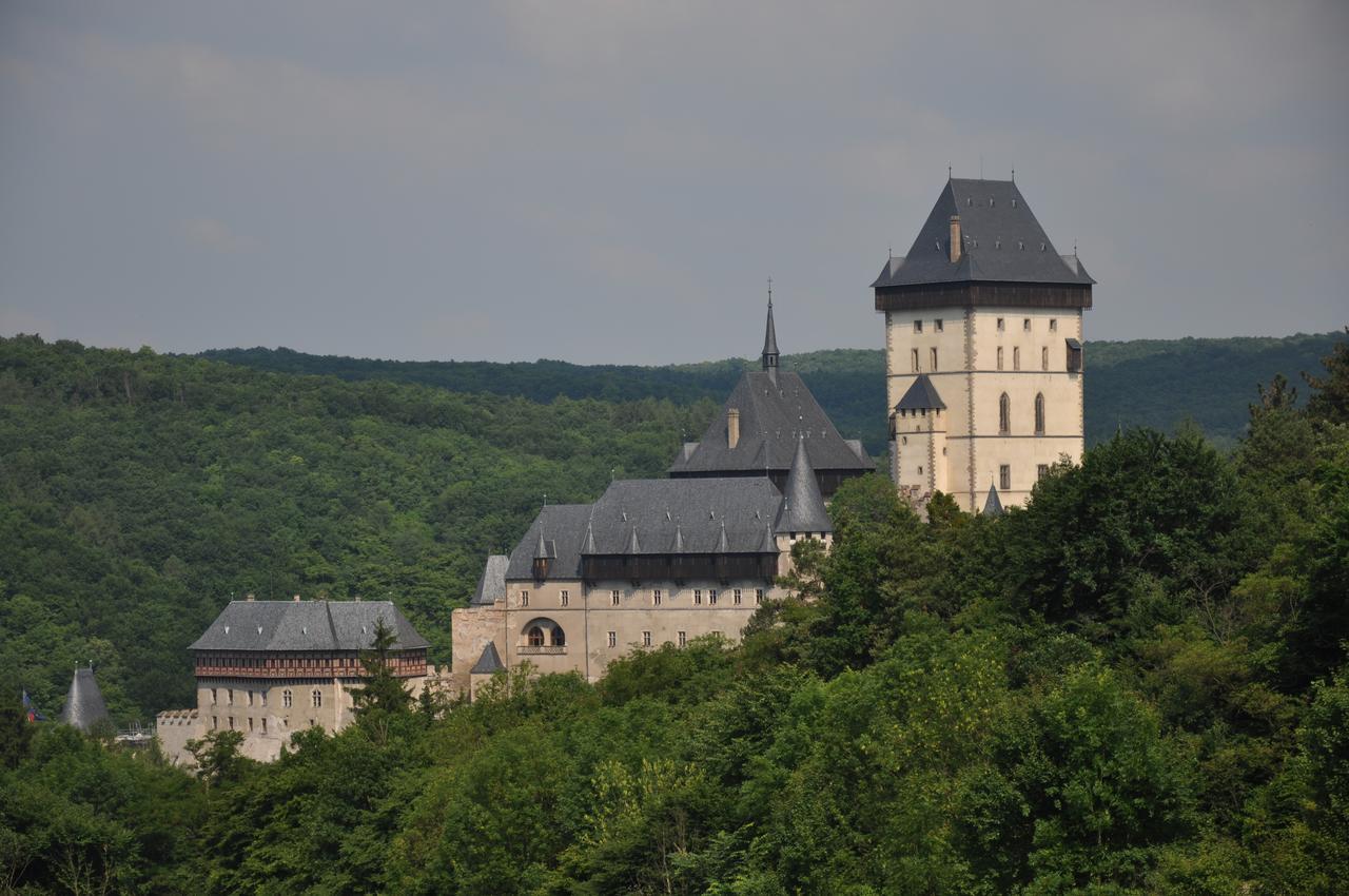 Penzion Карлштейн Экстерьер фото